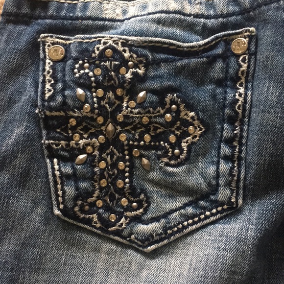 Miss Me Capris - Picture 5 of 5